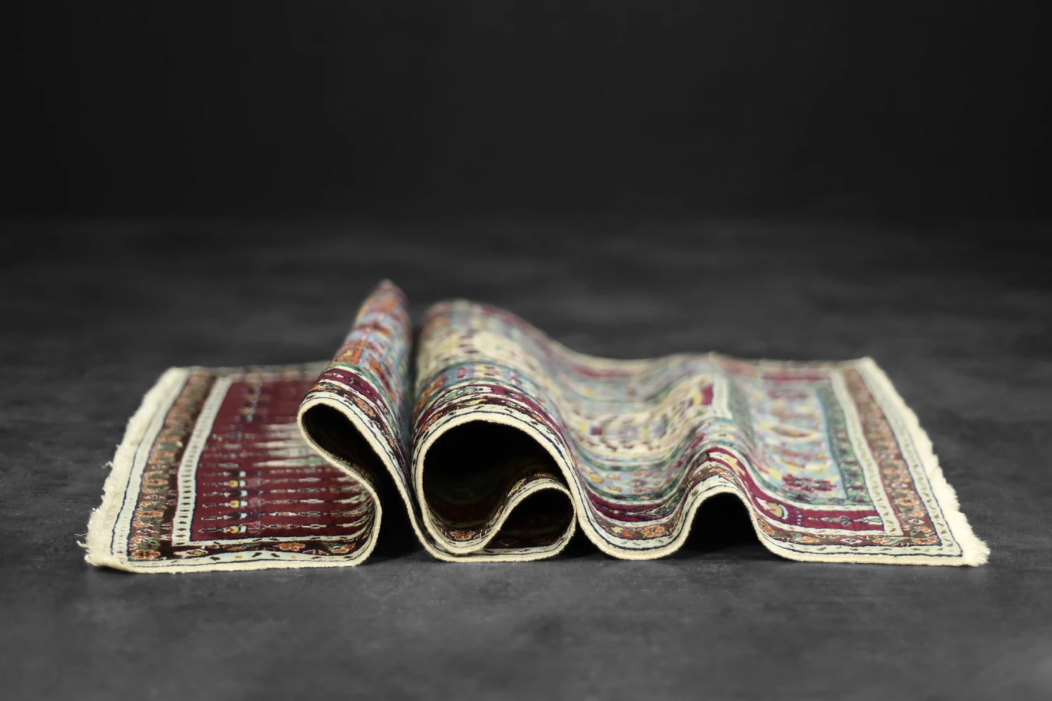 Vintage Hand-Woven Middle Eastern Oriental Baluch Prayer Rug, 1960s