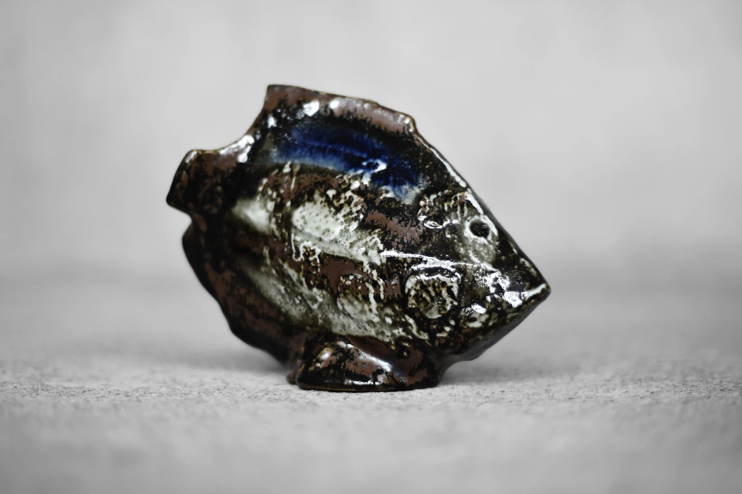 Vintage Mid Century Scandinavian Modern Brown and Cobalt Stoneware Fish Figurine by Carl-Harry Stålhane for Rörstrand, 1960s