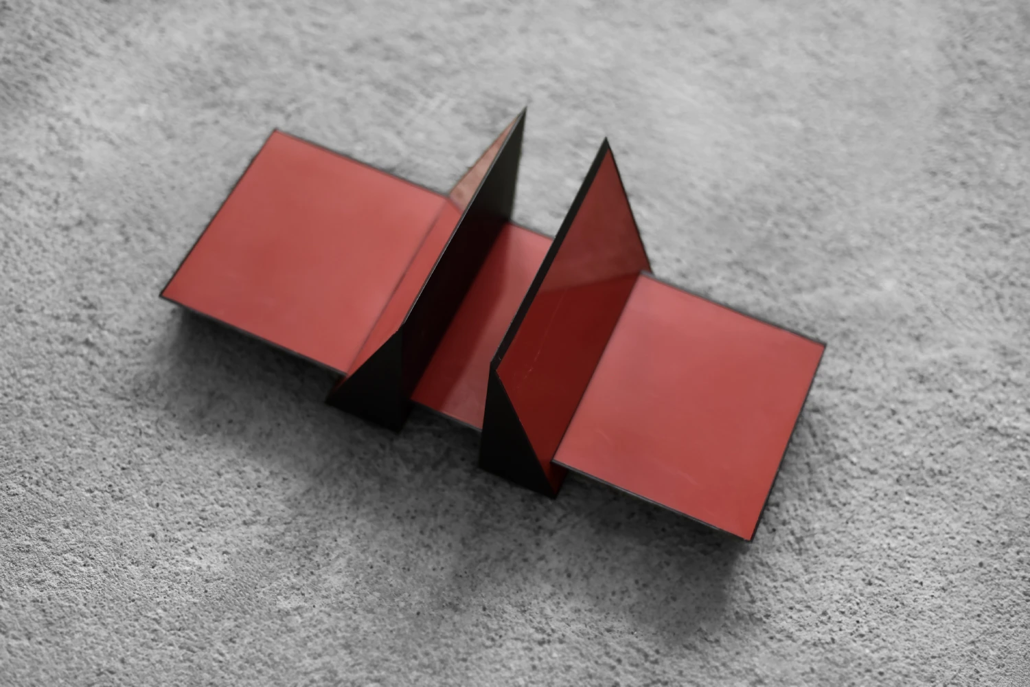 Vintage Mid-Century Italian Modern Space Age Red Plastic Books Holder by Corus Associati for MGL Plast Fabriano, 1980s