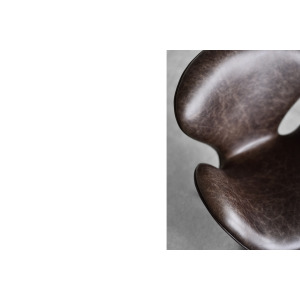 Mid-Century Danish Modern Brown Leather Swan Chair by Arne Jacobsen for Fritz Hansen, 1958