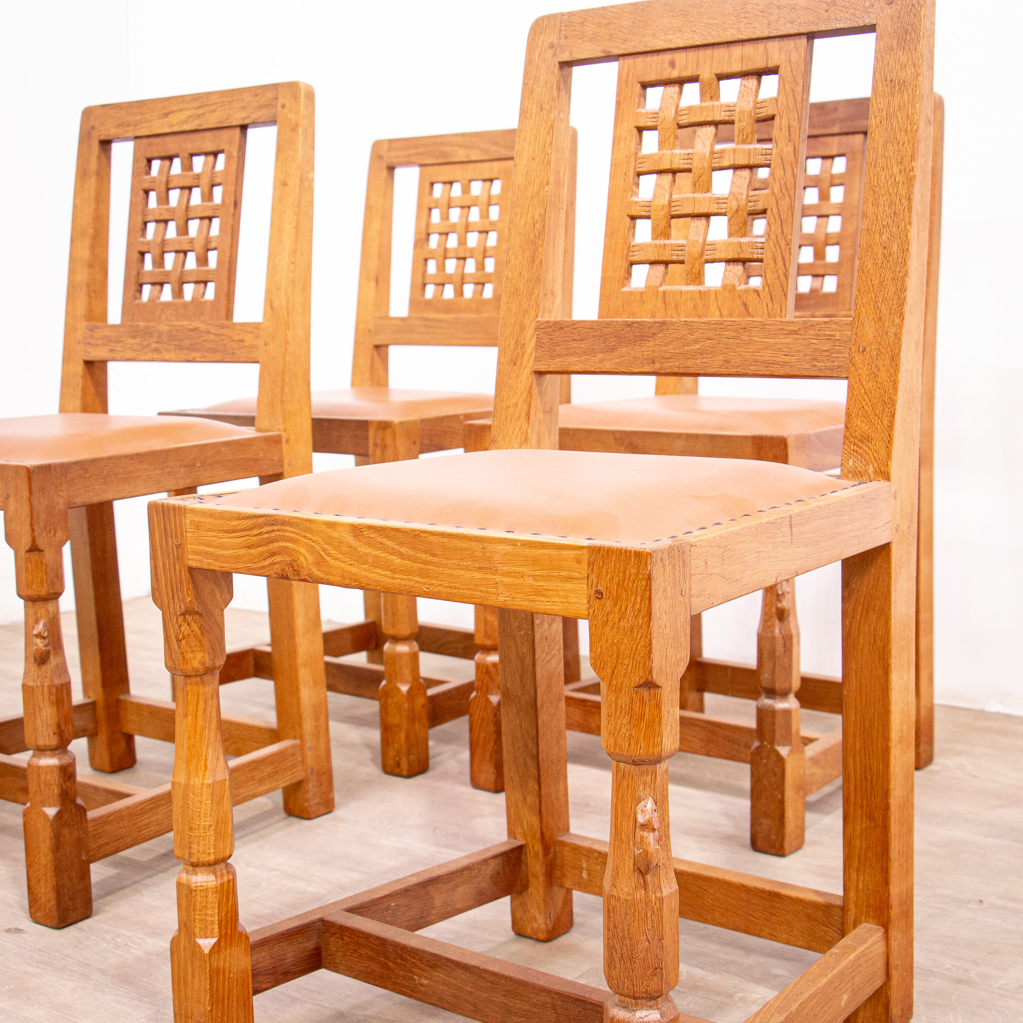 ‘Mouseman’ Solid Oak Table & Chairs by Robert Thompson