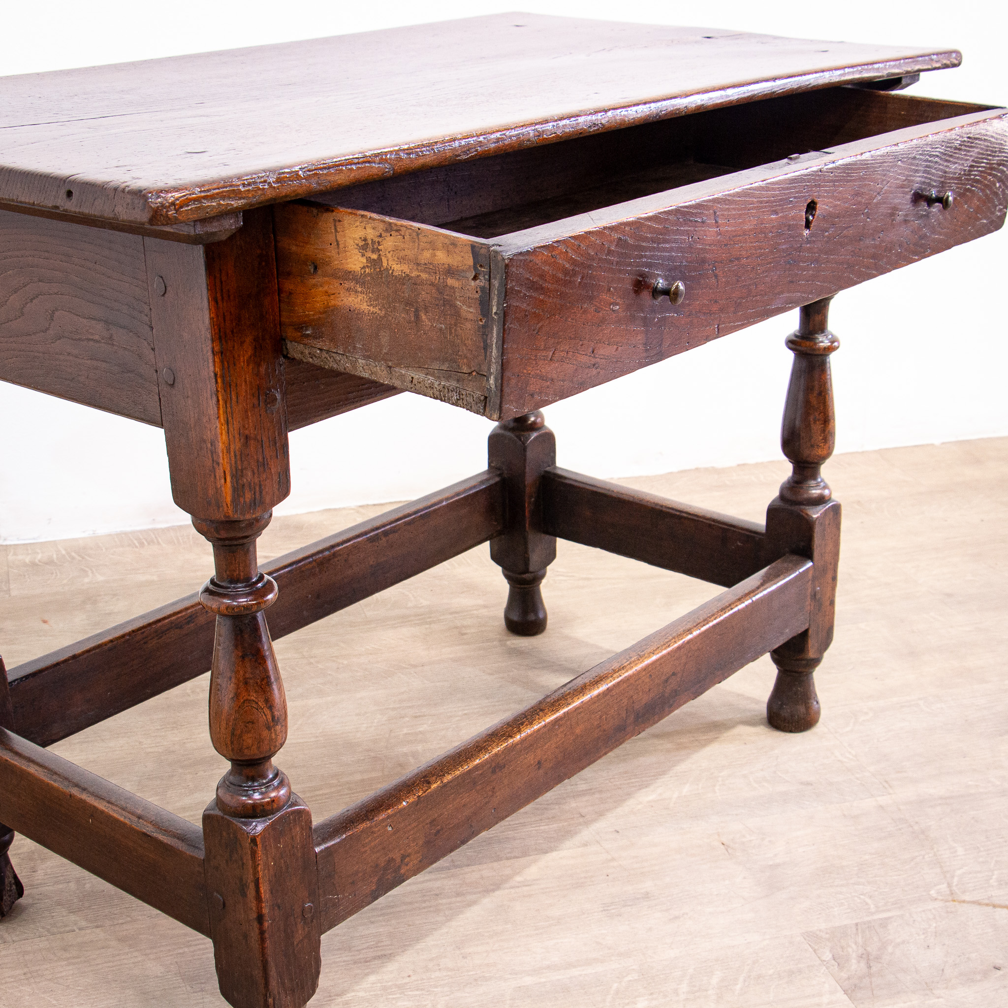 Queen Anne Elm Side Table with Drawer