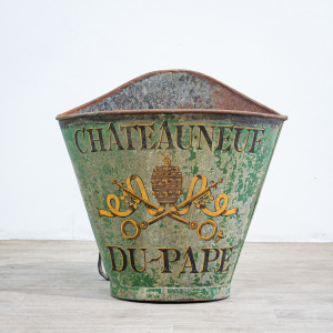 Green Chateauneuf Du Pape Grape Hod