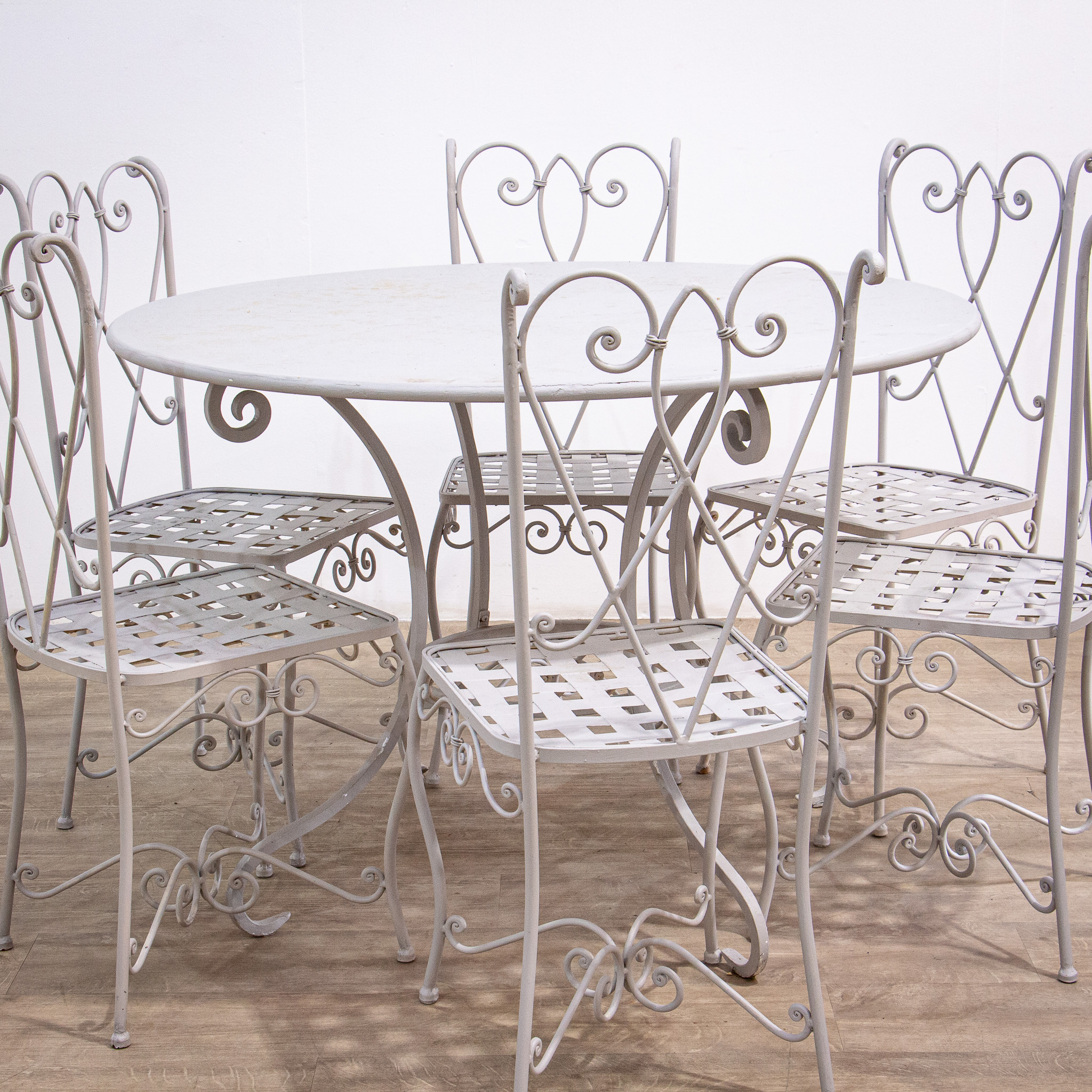 Iron Circular Garden Table with 6 Chairs
