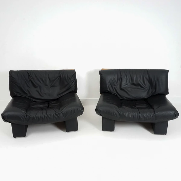 Pair of Slipper Chairs by Nicoletti Salotti, 1980
