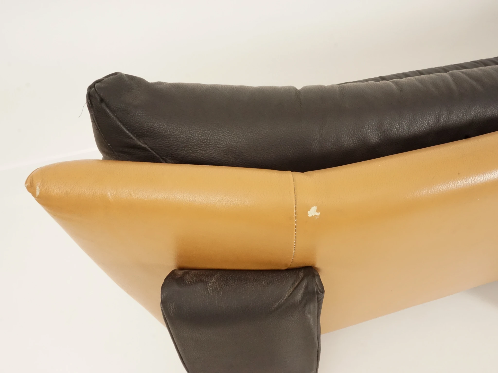 Three-Seater Sofa by Nicoletti Salotti, 1980