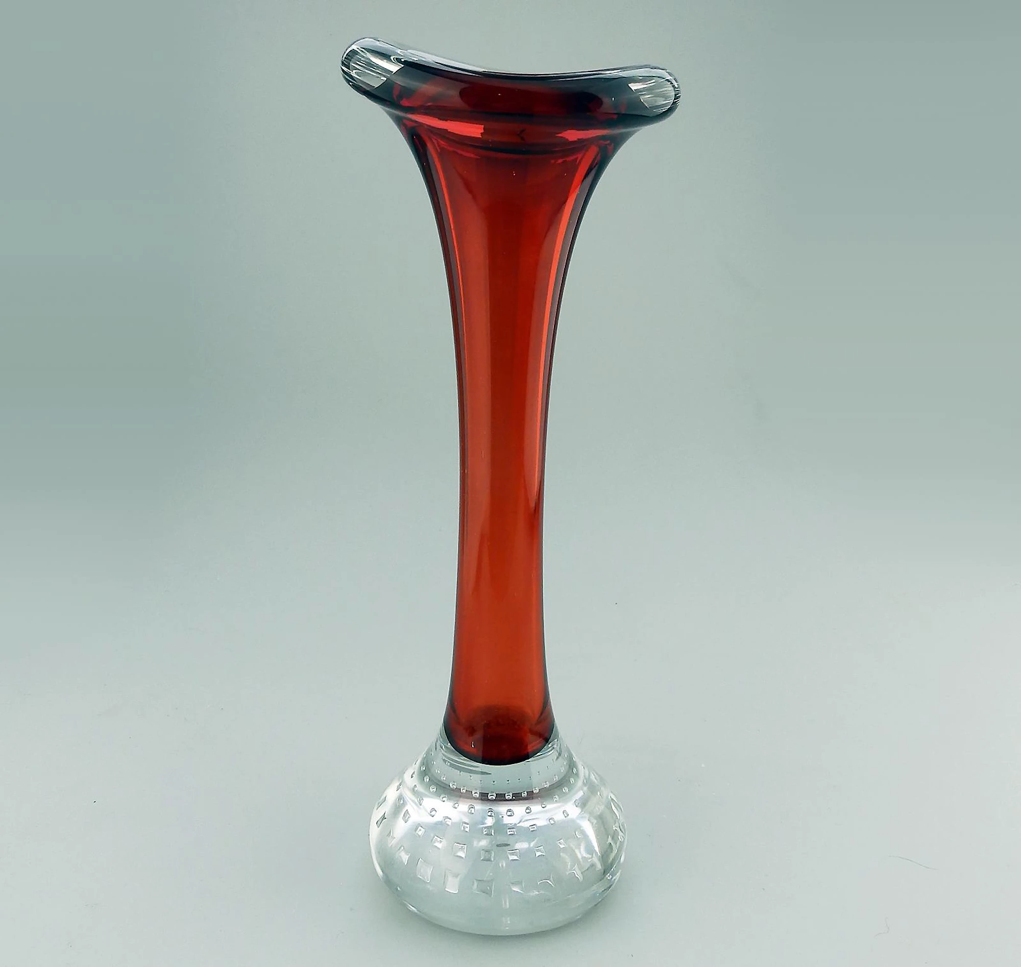 Scandinavian glass Aseda Glasbruk Bo Borgstrom square bubbles Vase 23cm C.1960