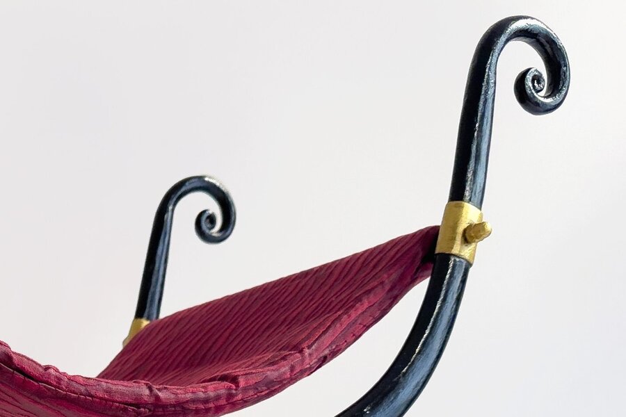 Anonymous Stool, Traditional