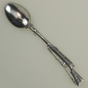 A scarce antique solid silver novelty rifle Militaria Boer War Spoon 19g C.1899