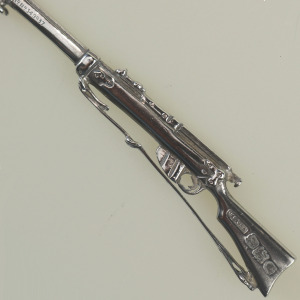 A scarce antique solid silver novelty rifle Militaria Boer War Spoon 19g C.1899