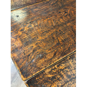 Early Georgian Oak Drop Leaf Gateleg Table