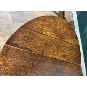 Early Georgian Oak Drop Leaf Gateleg Table