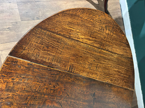 Early Georgian Oak Drop Leaf Gateleg Table