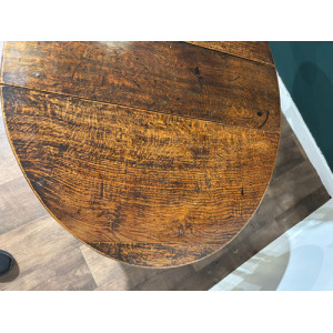 Early Georgian Oak Drop Leaf Gateleg Table