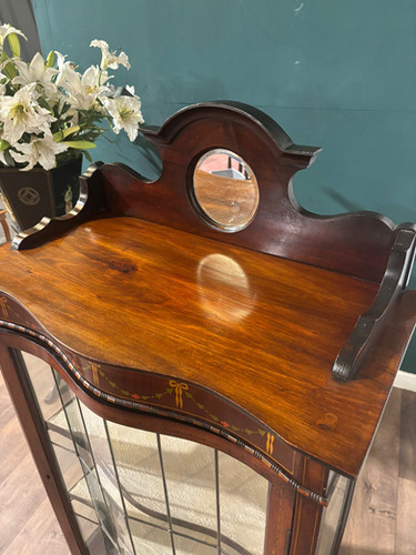 Edwardian Mahogany Serpentine Fronted Display Cabinet