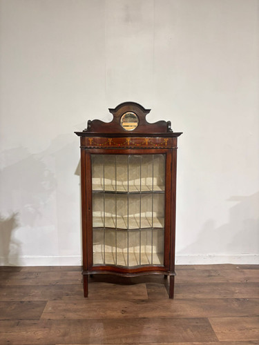 Edwardian Mahogany Serpentine Fronted Display Cabinet