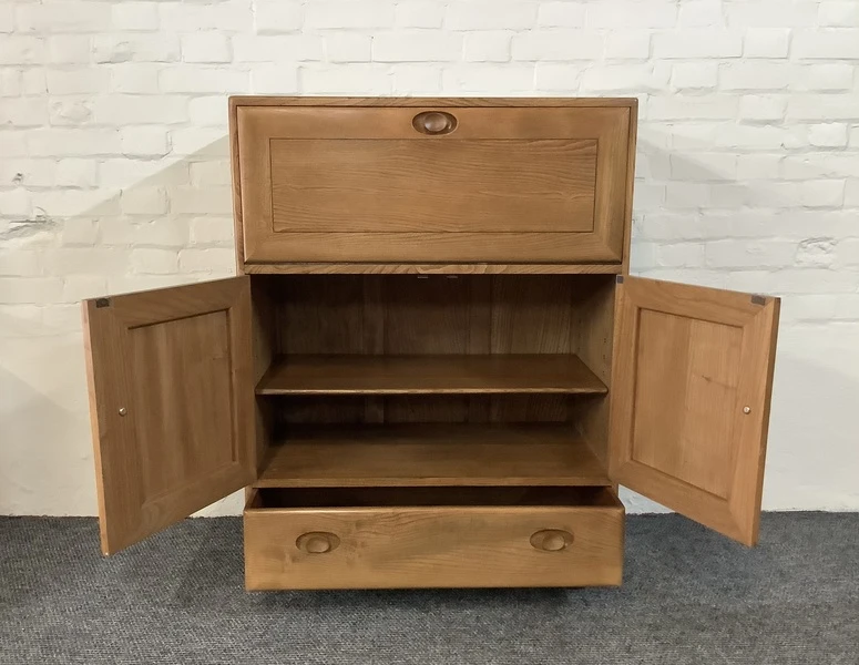 Ercol Windsor 469 Serving Cabinet/Bureau In Natural Elm.