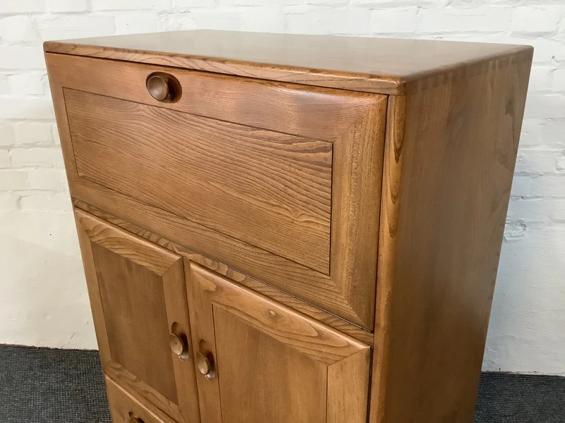Ercol Windsor 469 Serving Cabinet/Bureau In Natural Elm.