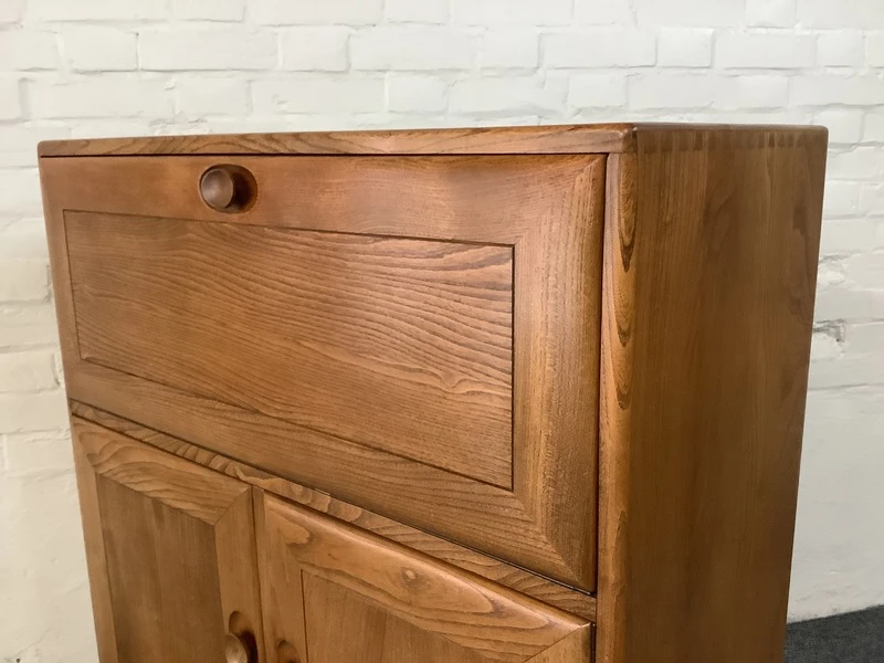 Ercol Windsor 469 Serving Cabinet/Bureau In Natural Elm.