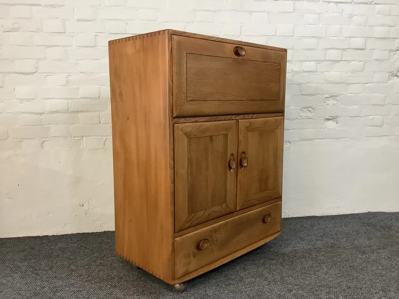 Ercol Windsor 469 Serving Cabinet/Bureau In Natural Elm.