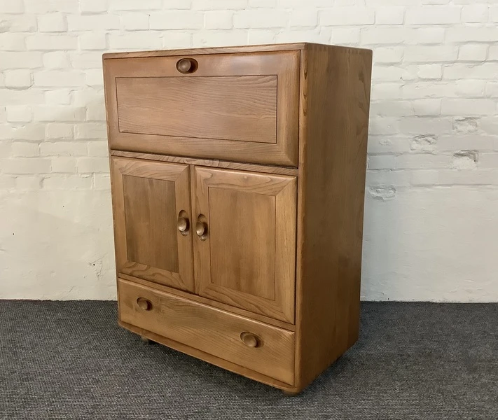 Ercol Windsor 469 Serving Cabinet/Bureau In Natural Elm.