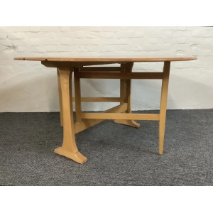 Ercol Windsor 610 Gate Leg Dining Table In Light Finish.