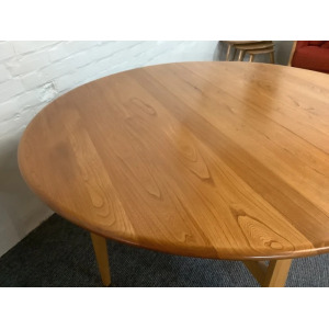 Ercol Windsor 610 Gate Leg Dining Table In Light Finish.
