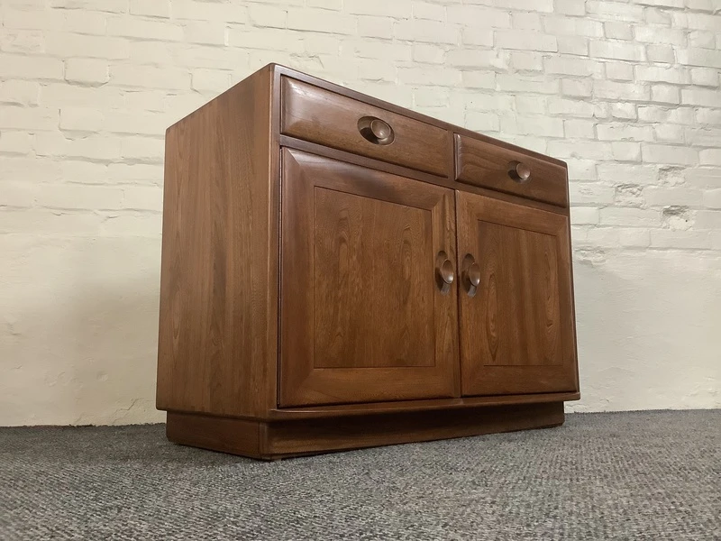 Ercol Windsor Cabinet In Golden Dawn Finish.