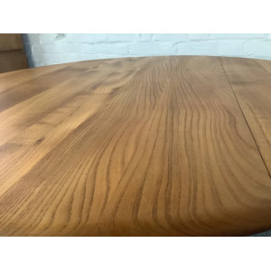 Excellent Ercol Windsor 384 Drop Leaf Dining Table.