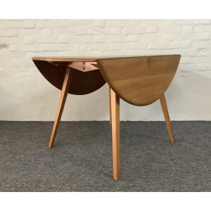 Excellent Ercol Windsor 384 Drop Leaf Dining Table.