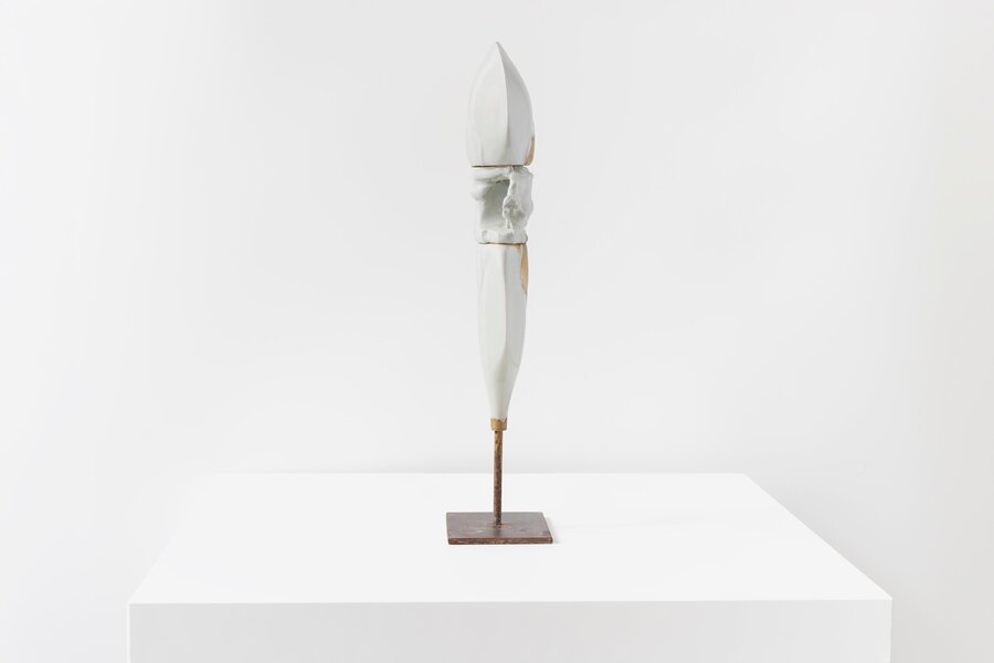 François Gueneau – Porcelain Silhouette Sculpture