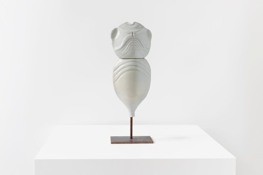 François Gueneau – White And Gold Porcelain Totem Sculpture
