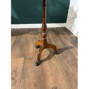 Georgian Mahogany Petal Top Pedestal Tripod Table