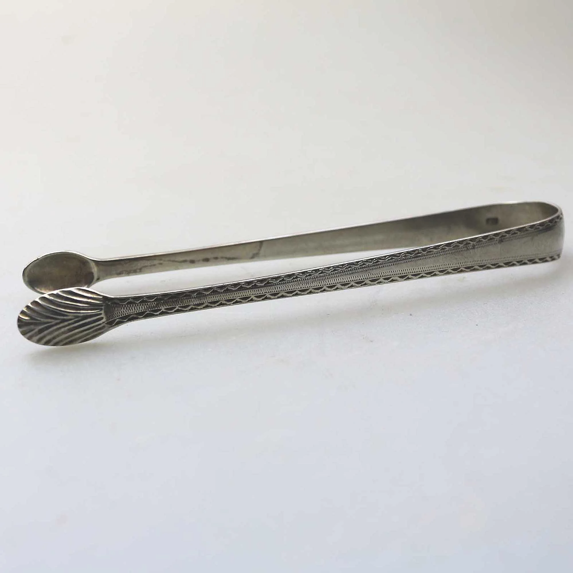 A good pair antique Georgian English solid silver Sugar Tongs 31g C.18thC