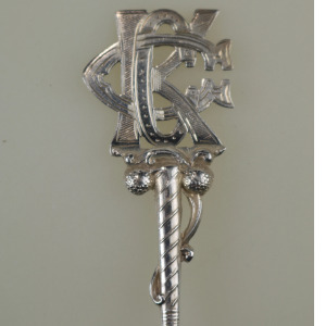 Fine antique George V English solid silver novelty Sporting Golfing Spoon C.1920