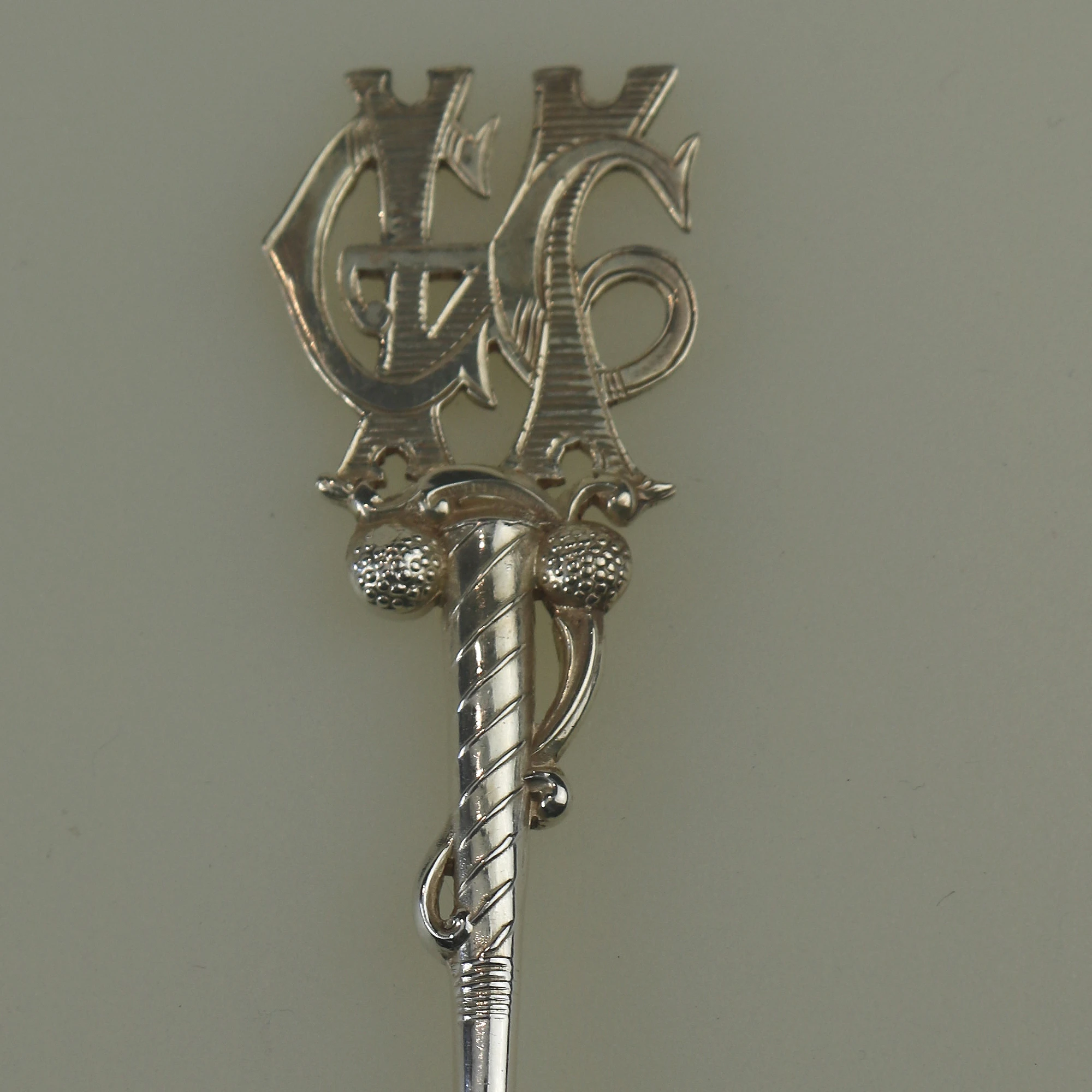 Fine antique George V English solid silver novelty Sporting Golfing Spoon C.1914
