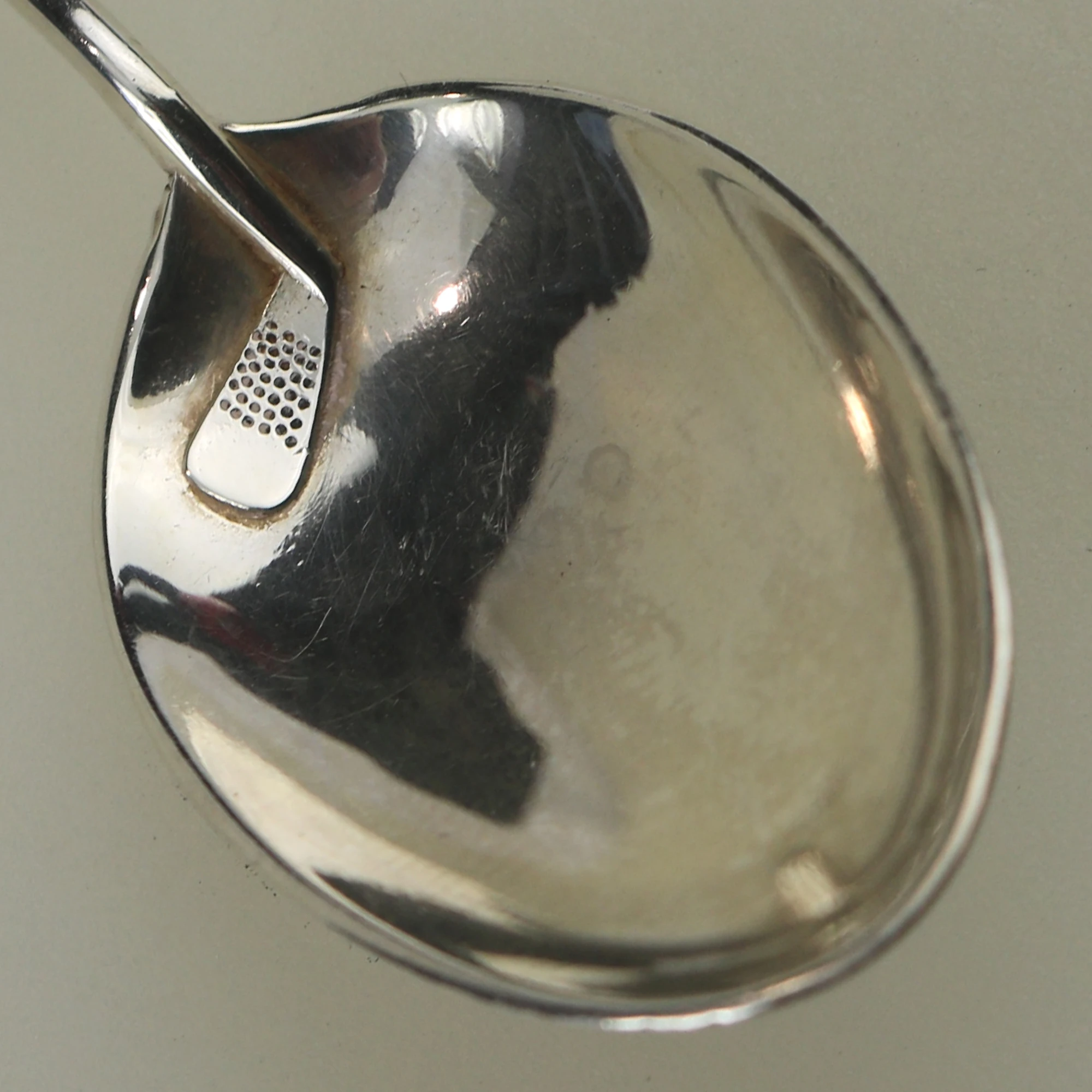 Fine antique George V English solid silver novelty Sporting Golfing Spoon C.1914