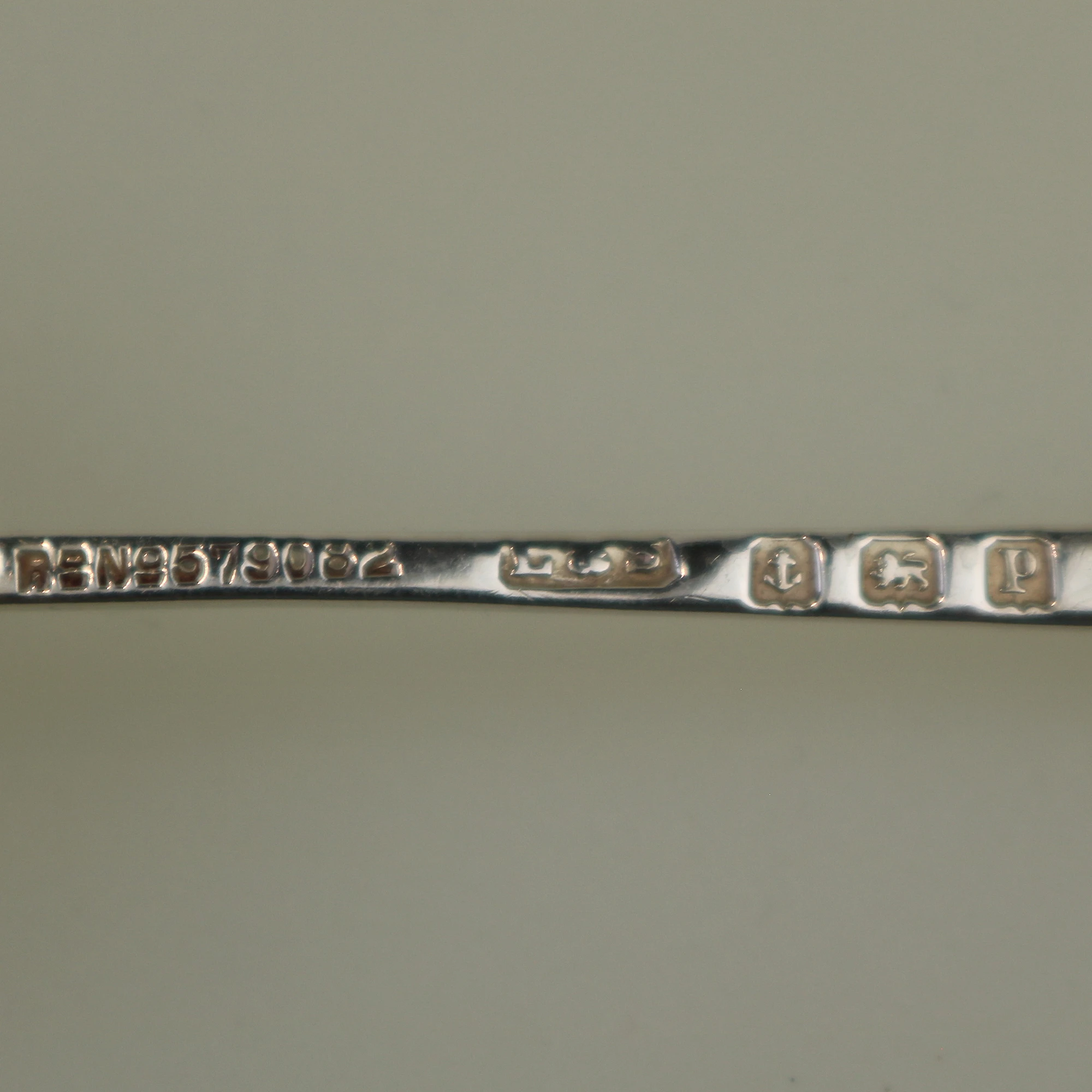 Fine antique George V English solid silver novelty Sporting Golfing Spoon C.1914