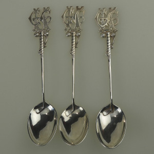 Fine antique George V English solid silver novelty Sporting Golfing Spoon C.1914