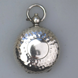A scarce antique novelty golf ball English solid silver Sovereign Case C.1914