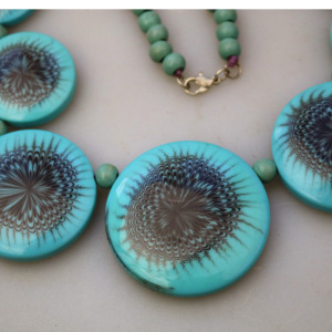 A Retro / Hippie costume jewellery designer Swinging Sixties Necklace C.1960's