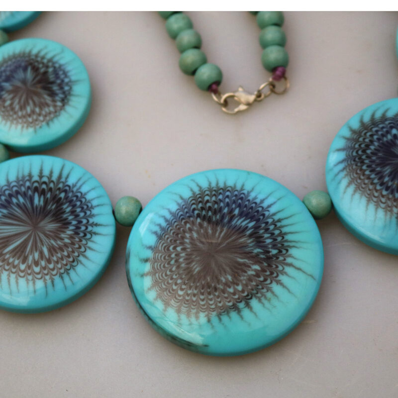 A Retro / Hippie costume jewellery designer Swinging Sixties Necklace C.1960's