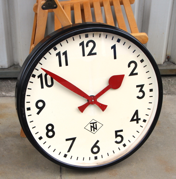 Huge 54cm 1960s West German Office/Commercial Vintage Wall Clock. Fully Guaranteed