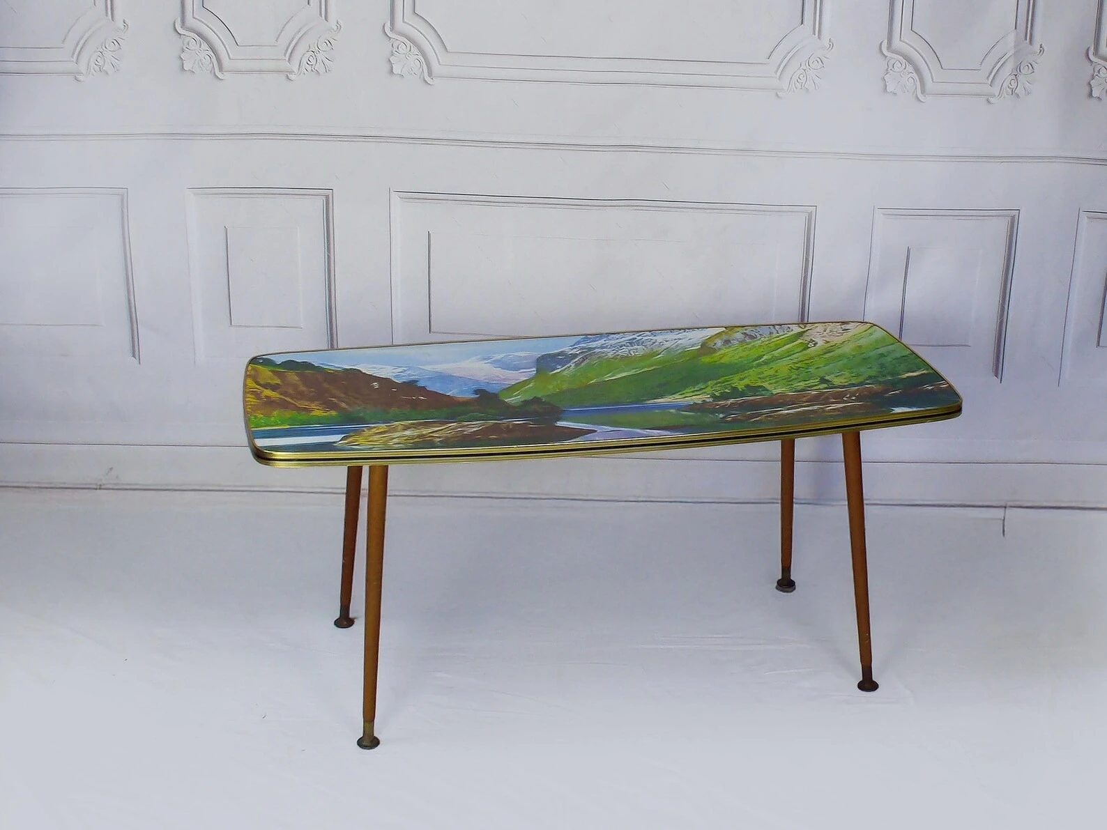 Striking Mid Century Vintage Retro 1950s Kitsch Picture Coffee Table With Dansette Legs