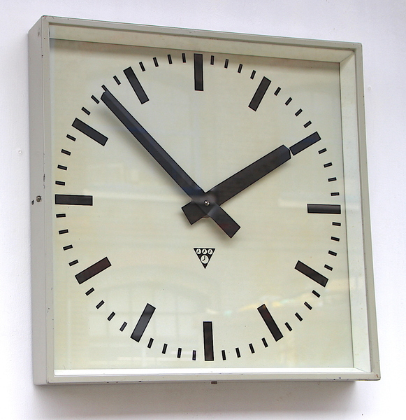 Large 44cm 1970s Czech Office/Commercial Industrial Wall Clock. Fully Guaranteed