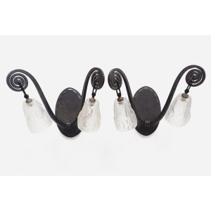 Maison Degué – French Pair Wrought Iron Smoked Tulip Glass Sconce Wall Lights 20th Century