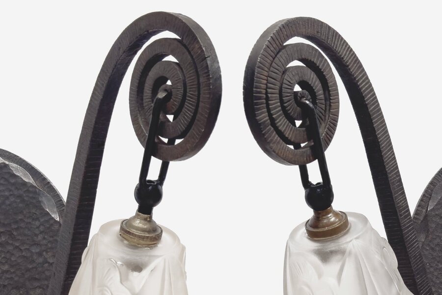 Maison Degué – French Pair Wrought Iron Smoked Tulip Glass Sconce Wall Lights 20th Century