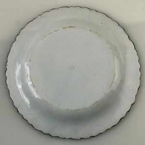 An unusual antique hand-painted Creamware majolica pottery Plate C. early 19thC