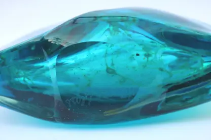A good mid-century Maltese Mdina art glass signed & dated Fish / Axe Head Vase C.1976 - Image 8