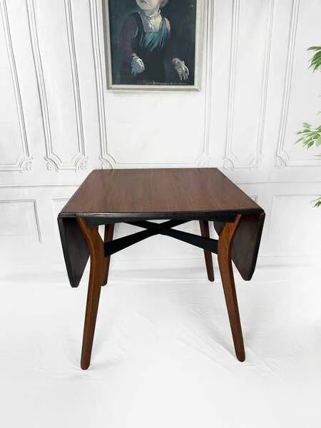 Mid Century Butterfly Dining Table With Four Reupholstered Butterfly Chairs From G Plan, United Kingdom, 1950s